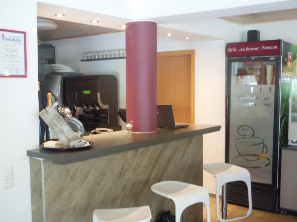Café&Pension Am Brunnen Parchim Esterno foto
